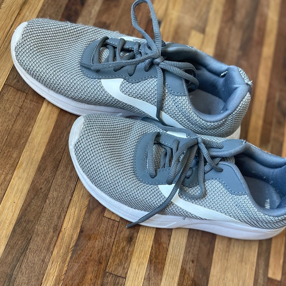 Grey Women’s Tennis-Shoes